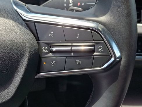 Used 2026 Chevrolet Equinox LT FWD image 18
