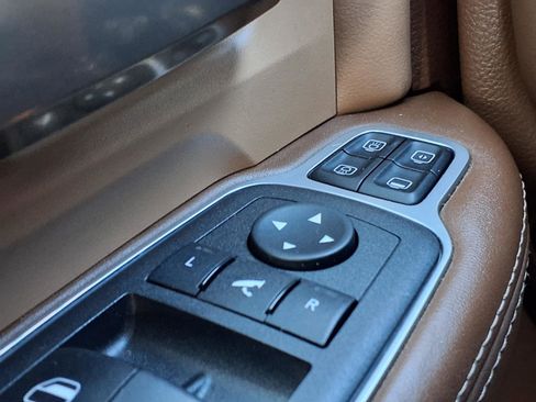 Used 2023 RAM 3500 Limited image 28