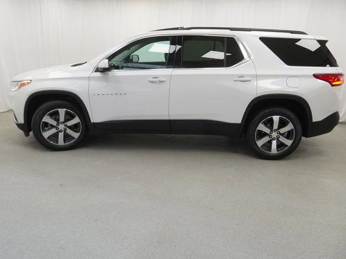 Used 2021 Chevrolet Traverse LT w/ LT Premium Package image 16