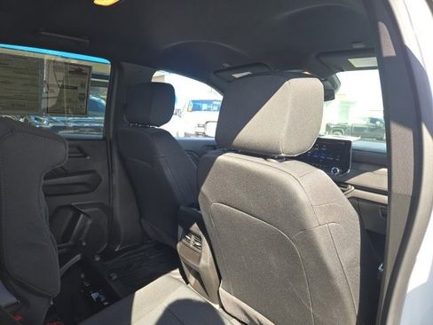 Used 2024 Chevrolet Colorado W/T w/ WT Convenience Package image 9