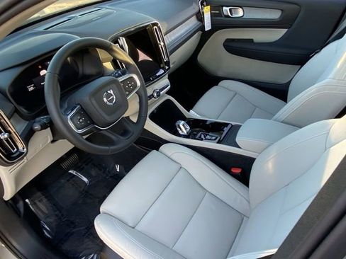 New 2026 Volvo XC40 B5 Ultra w/ Climate Package image 19