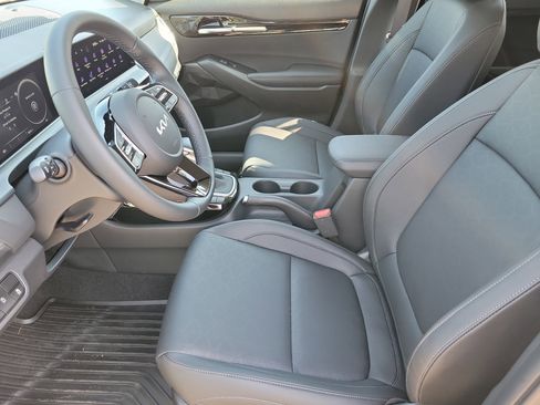 New 2026 Kia Seltos EX FWD image 3