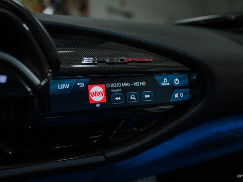 Used 2022 Ferrari SF90 Spider image 43