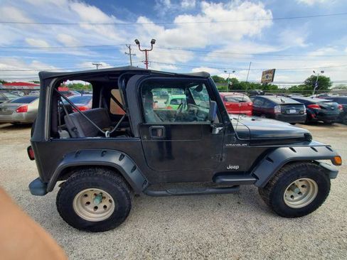 Used 1998 Jeep Wrangler SE image 6