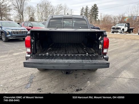 Used 2022 Toyota Tacoma SR image 19