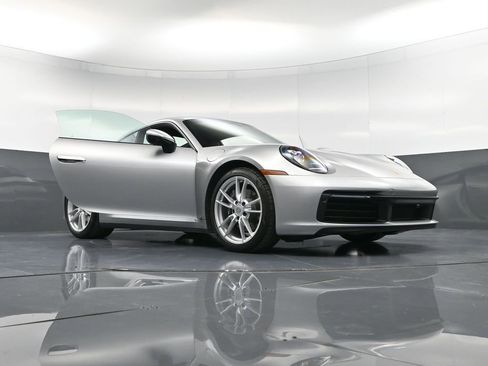 Certified 2024 Porsche 911 Carrera image 35
