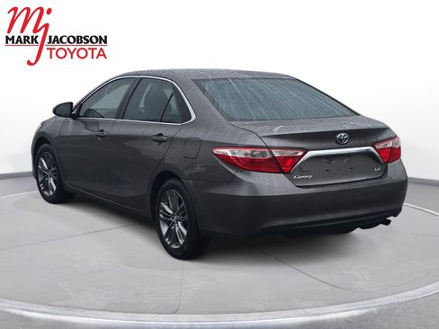 Used 2017 Toyota Camry LE image 11