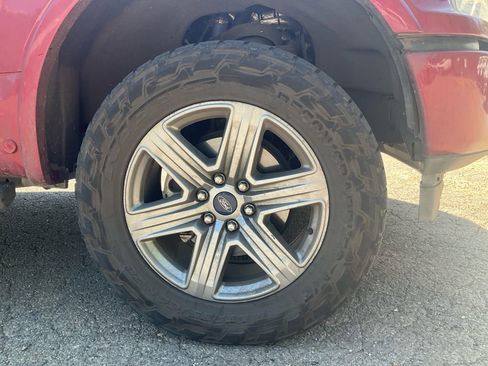 Used 2019 Ford F150 Lariat w/ Equipment Group 502A Luxury AWD/4WD image 10