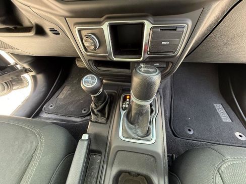 Used 2021 Jeep Wrangler Sport image 20