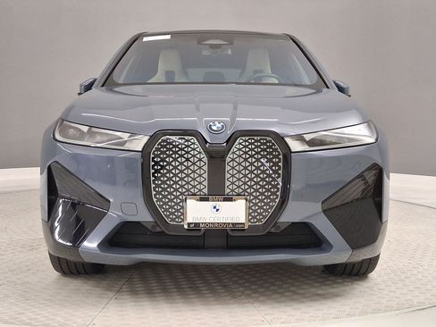 Certified 2023 BMW iX xDrive50 w/ Sport Package AWD/4WD image 4
