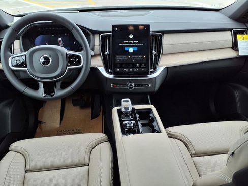 New 2026 Volvo XC90 B5 Ultra w/ Protection Package Premier image 11