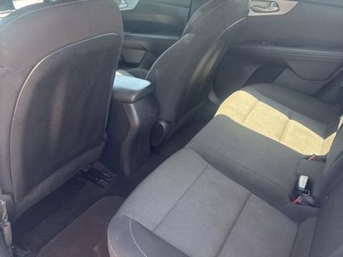 Used 2023 Kia Forte LXS FWD image 6