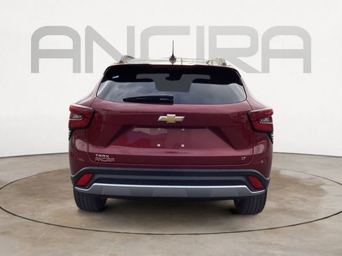 Used 2025 Chevrolet Trax LT image 13