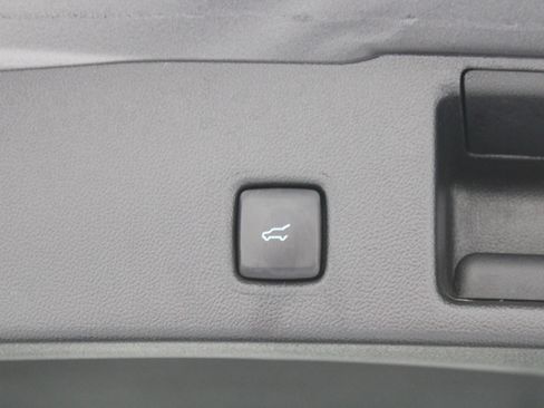 Used 2023 Ford Escape Platinum AWD/4WD image 20