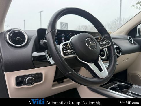 Certified 2022 Mercedes-Benz GLA 250 4MATIC image 17