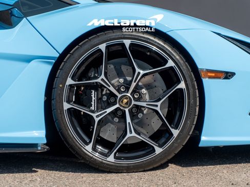 Used 2024 Lamborghini Revuelto AWD/4WD image 35