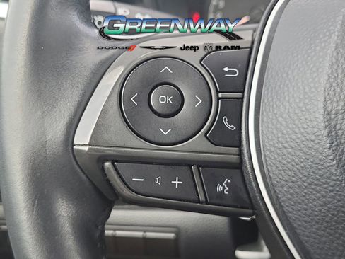 Used 2020 Toyota Corolla SE FWD image 21