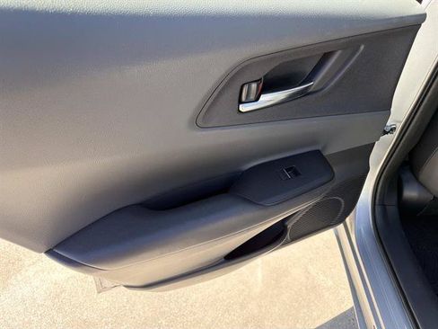 Used 2024 Toyota Prius XLE FWD image 7