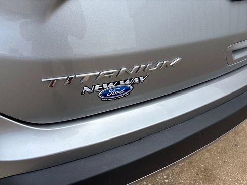Certified 2024 Ford Edge Titanium AWD/4WD image 10