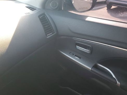 Used 2020 Mitsubishi Outlander Sport SE image 29