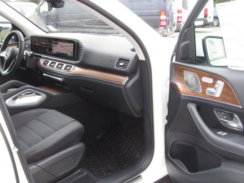 New 2026 Mercedes-Benz GLS 450 GLS 450 image 18