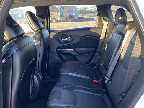 Certified 2022 Jeep Cherokee Limited w/ Elite Package image 35