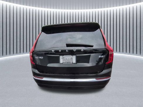 Used 2025 Volvo XC90 B5 Plus AWD/4WD image 15
