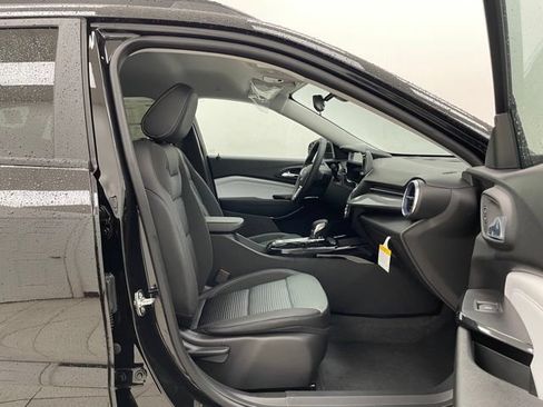 New 2026 Chevrolet Trax LT w/ Driver Confidence Package FWD image 12