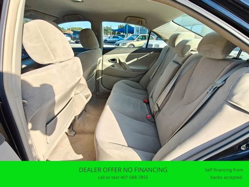 Used 2010 Toyota Camry LE image 11