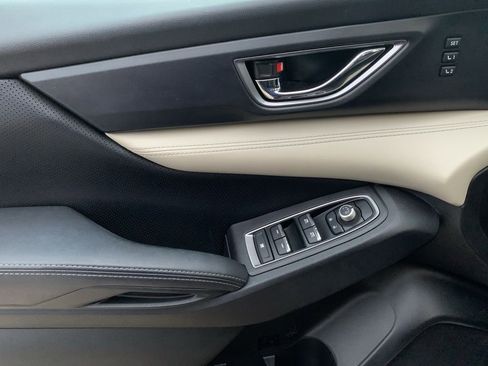 Used 2022 Subaru Ascent Limited w/ Technology Package image 11