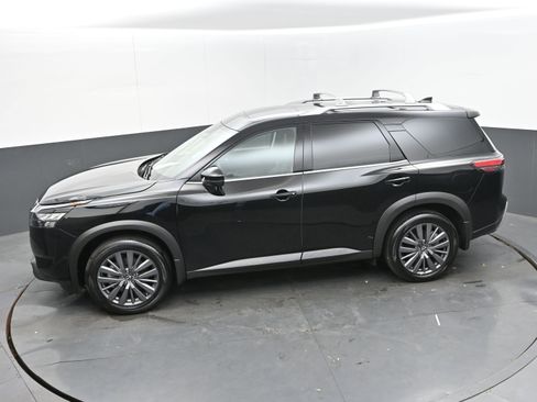 Used 2025 Nissan Pathfinder SL w/ SL Premium Package image 31