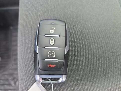Used 2023 RAM 1500 Big Horn AWD/4WD image 37