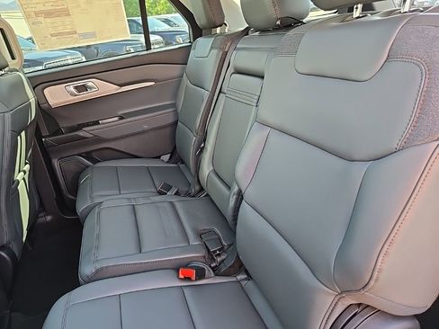 New 2025 Ford Explorer Active w/ Active Comfort Package image 25