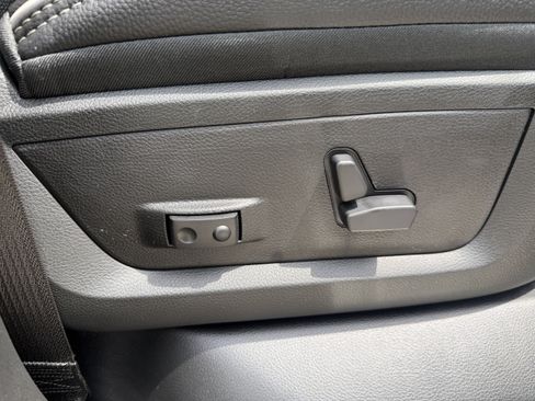 New 2026 RAM 3500 Limited AWD/4WD image 25