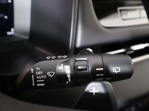 New 2025 Mitsubishi Outlander SE FWD image 48