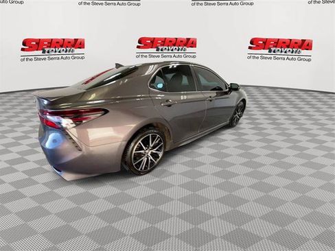 Certified 2021 Toyota Camry SE FWD image 9