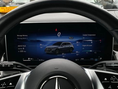 Used 2023 Mercedes-Benz GLC 300 image 16