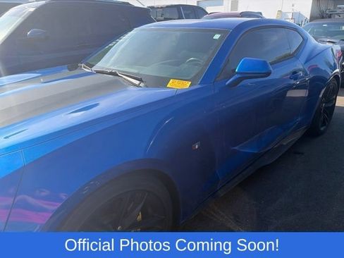 Certified 2017 Chevrolet Camaro LT w/ Technology Package RWD image 4