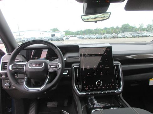 New 2026 GMC Yukon Elevation w/ Elevation Premium Package AWD/4WD image 17