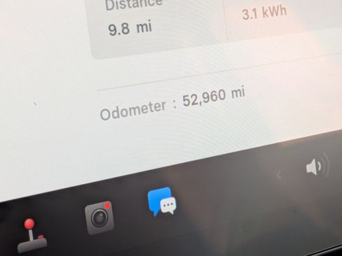 Used 2022 Tesla Model Y Long Range image 17