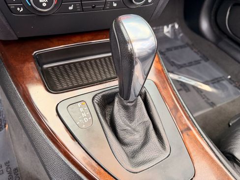 Used 2012 BMW 328i Convertible image 16