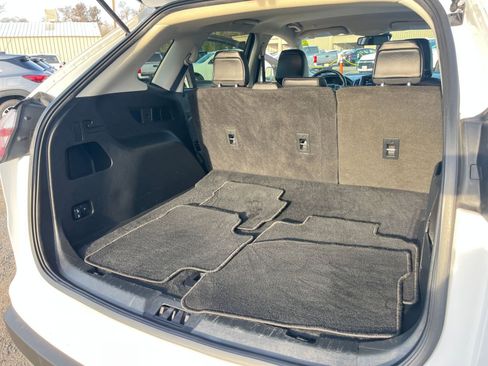 Used 2024 Ford Edge SEL image 32