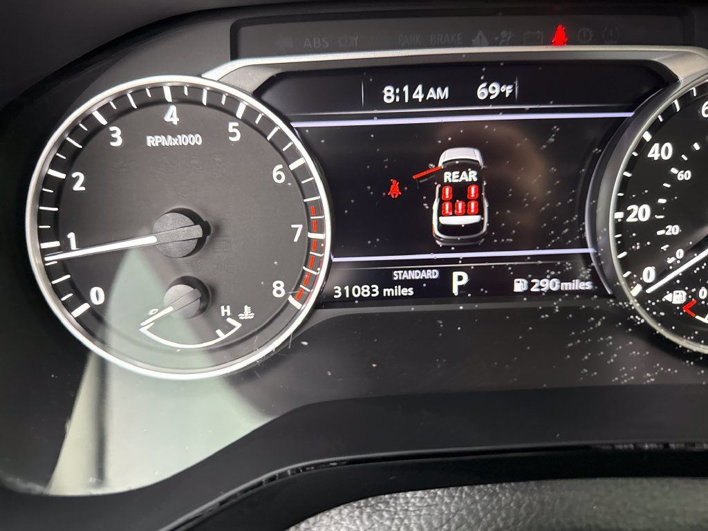 Used 2025 Nissan Pathfinder SV w/ SV Premium Package FWD image 29