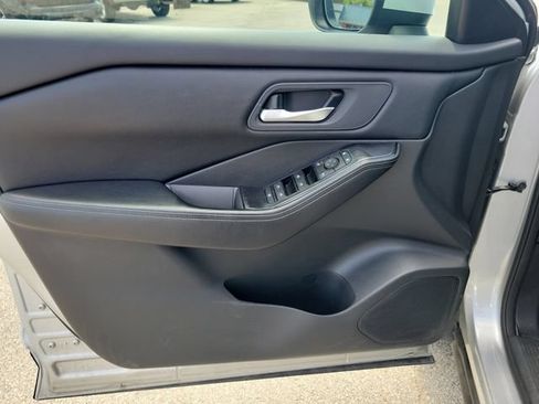 Used 2025 Nissan Rogue SV AWD/4WD image 22