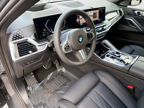 New 2026 BMW X6 xDrive40i w/ Executive Package image 25