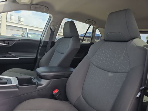 Used 2024 Toyota RAV4 XLE FWD image 26