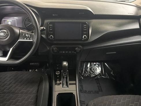 Used 2021 Nissan Kicks SV FWD image 16