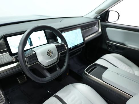 Used 2024 Rivian R1S Adventure AWD/4WD image 22