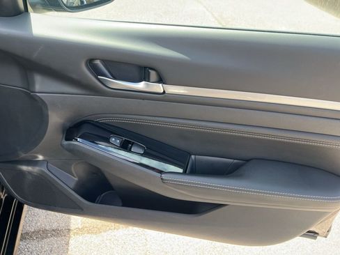 Used 2023 Nissan Altima 2.5 SV w/ SV Premium Package image 23