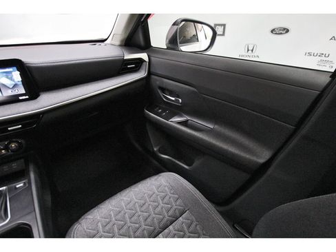 Used 2026 Nissan Kicks SV w/ SV Premium Package FWD image 10